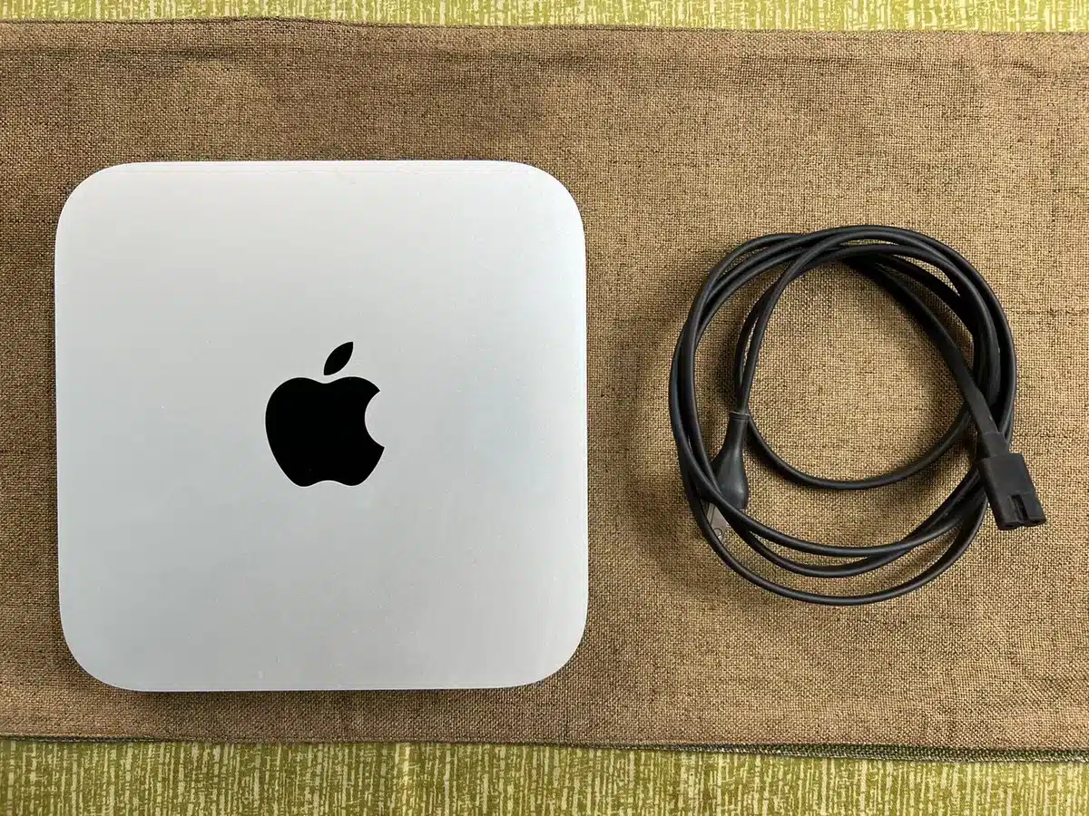 Apple Mac Mini (16GB RAM, M1, 512GB SSD) Silver A2348 | De uso Sin