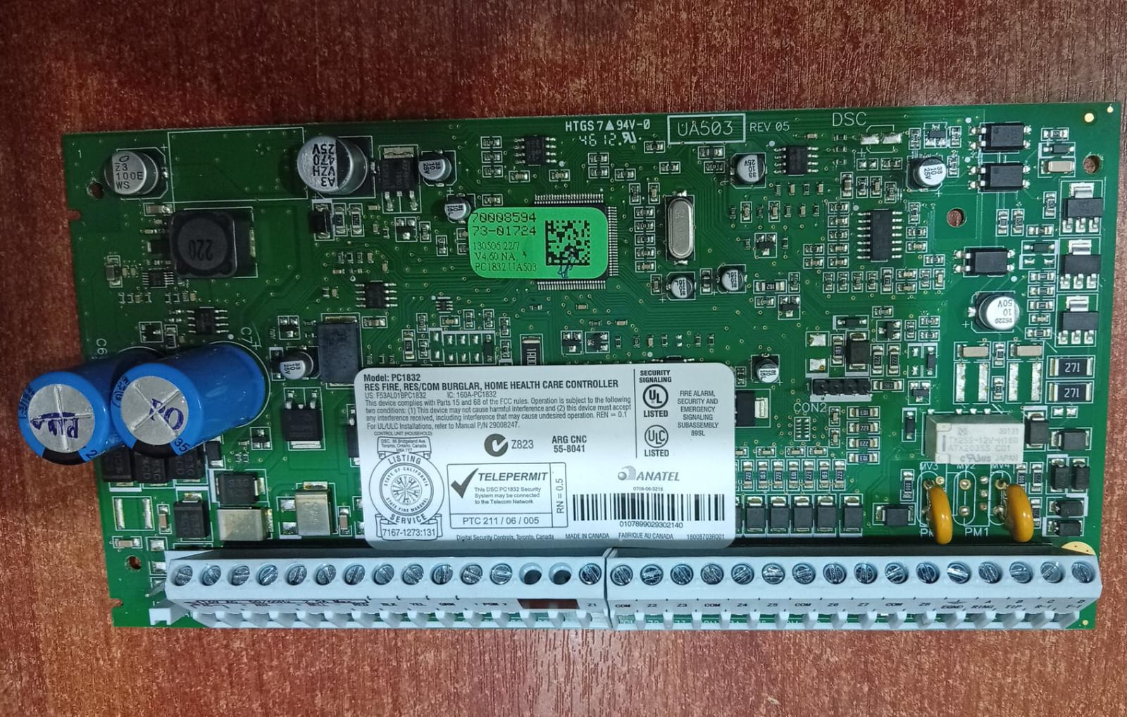 Panel de Control DSC PowerSeries PC1832 – Central de Alarma 8-32 Zonas ...